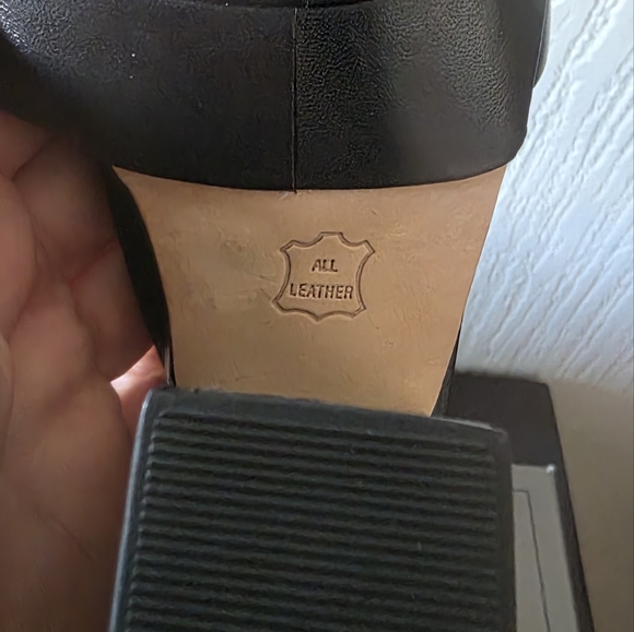 BCBGMAXAZRIA Black Women's Heels - Picture 4 of 7